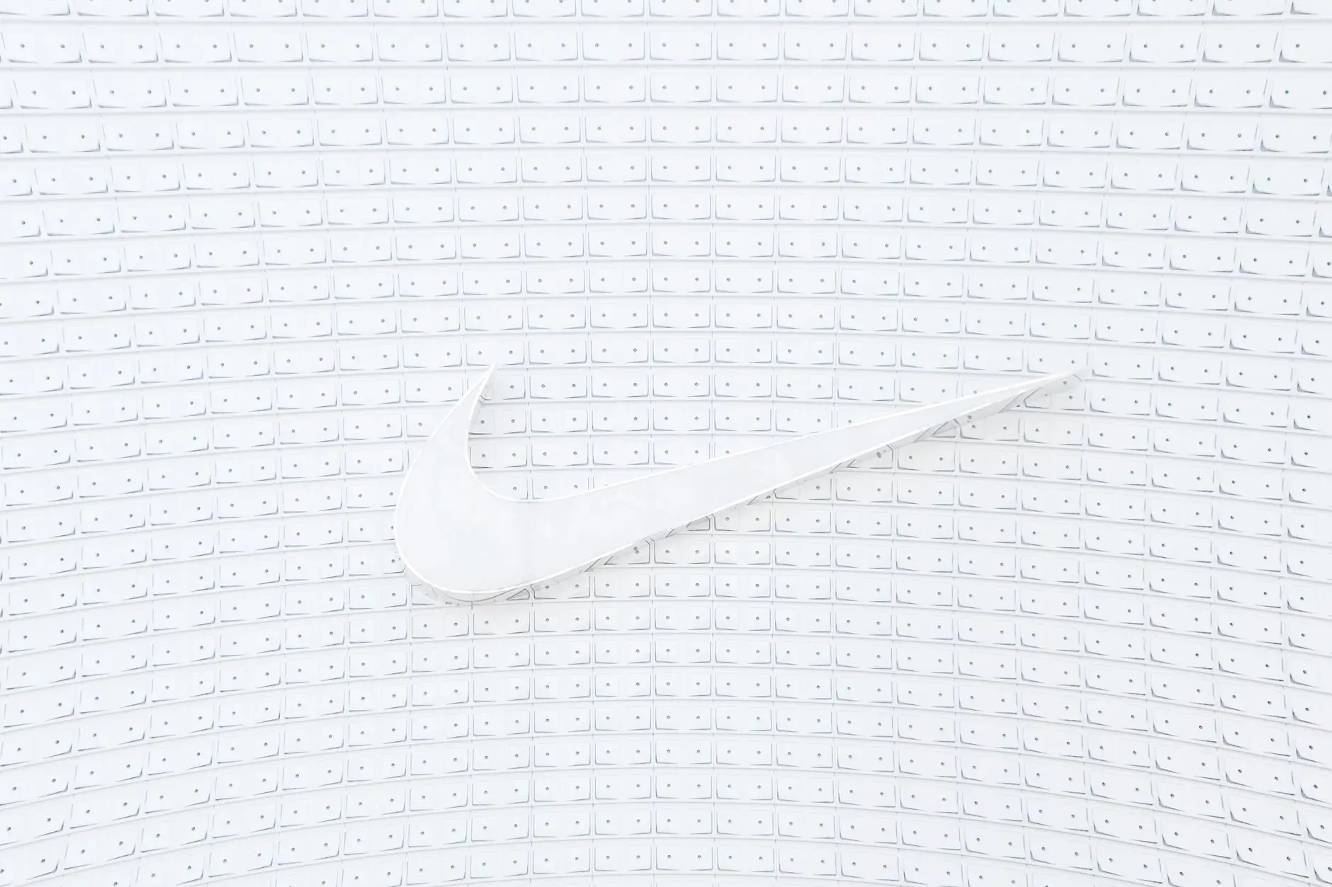 LOGO设计与IP形象设计的区别与协同:重庆品牌升级中的视觉资产规划正文配图 1