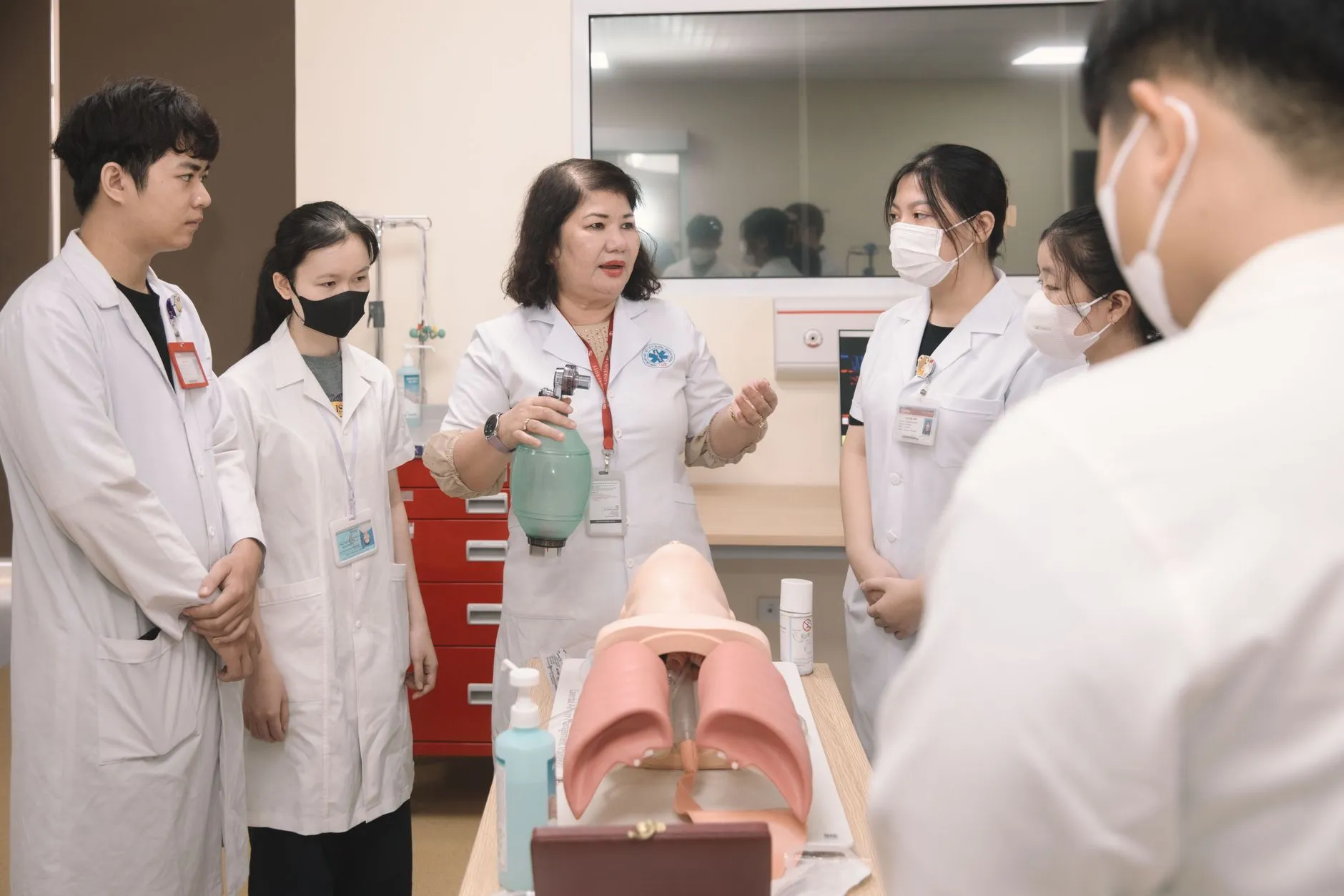 从LOGO设计到IP形象设计:企业视觉设计升级的完整路径与关键节点